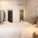 Urbandream Gothic Aartments &